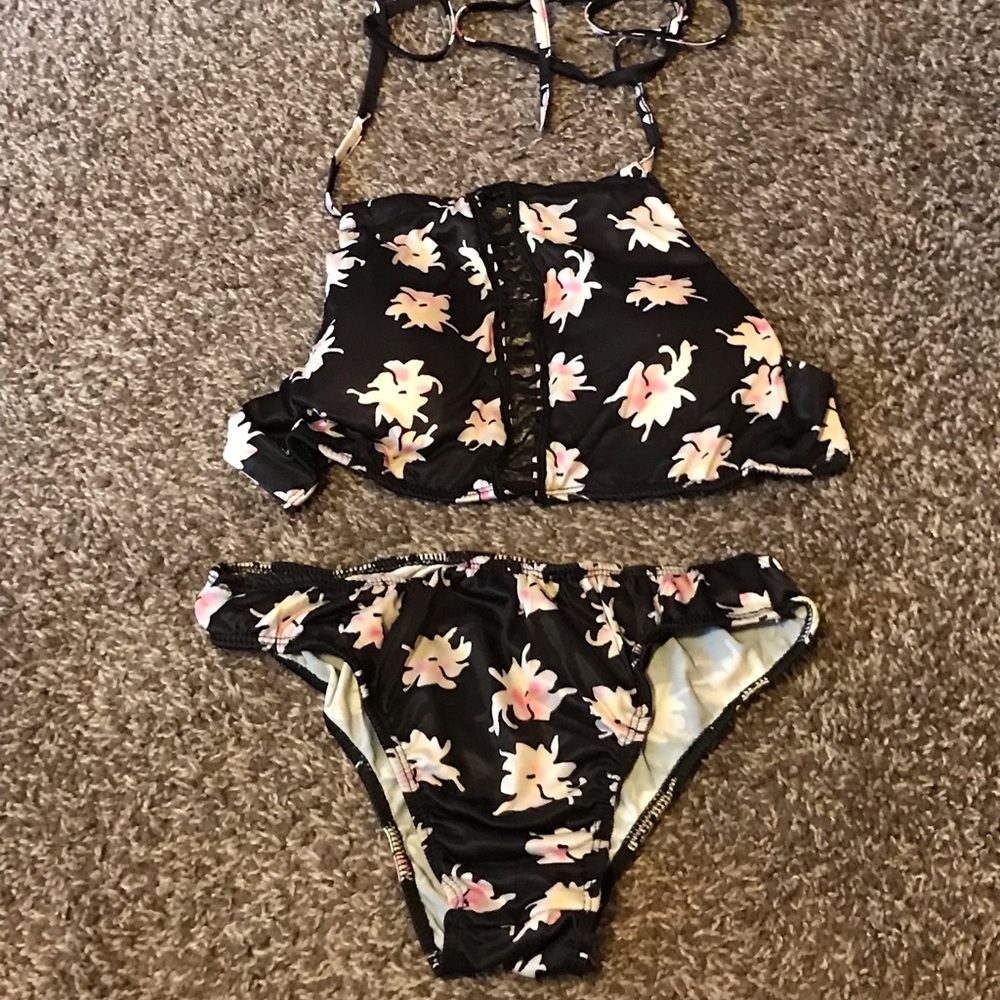 Black floral bikini!